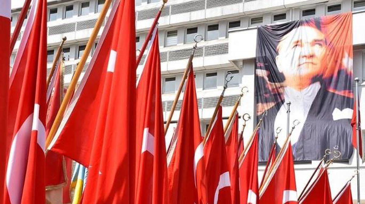 19 Mayıs okullar tatil mi, yarım gün mü? 19 Mayıs okullar açık mı, kapalı mı? 19 Mayıs resmi tatil mi?