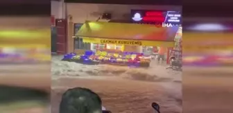 Balıkesir'de hayatı felç eden sağanak böyle görüntülendi