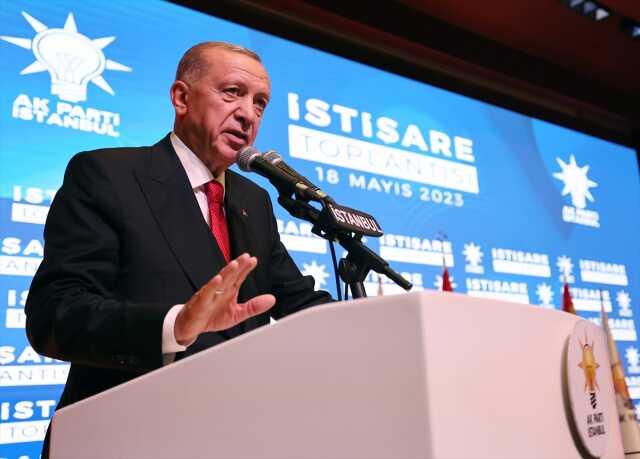 Cumhurbaşkanı Erdoğan, şoför esnafıyla bir araya geldiği toplantıda Kılıçdaroğlu'na göndermede bulundu: Çekemeyen anten taksın