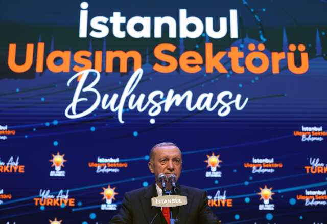 Cumhurbaşkanı Erdoğan, şoför esnafıyla bir araya geldiği toplantıda Kılıçdaroğlu'na göndermede bulundu: Çekemeyen anten taksın