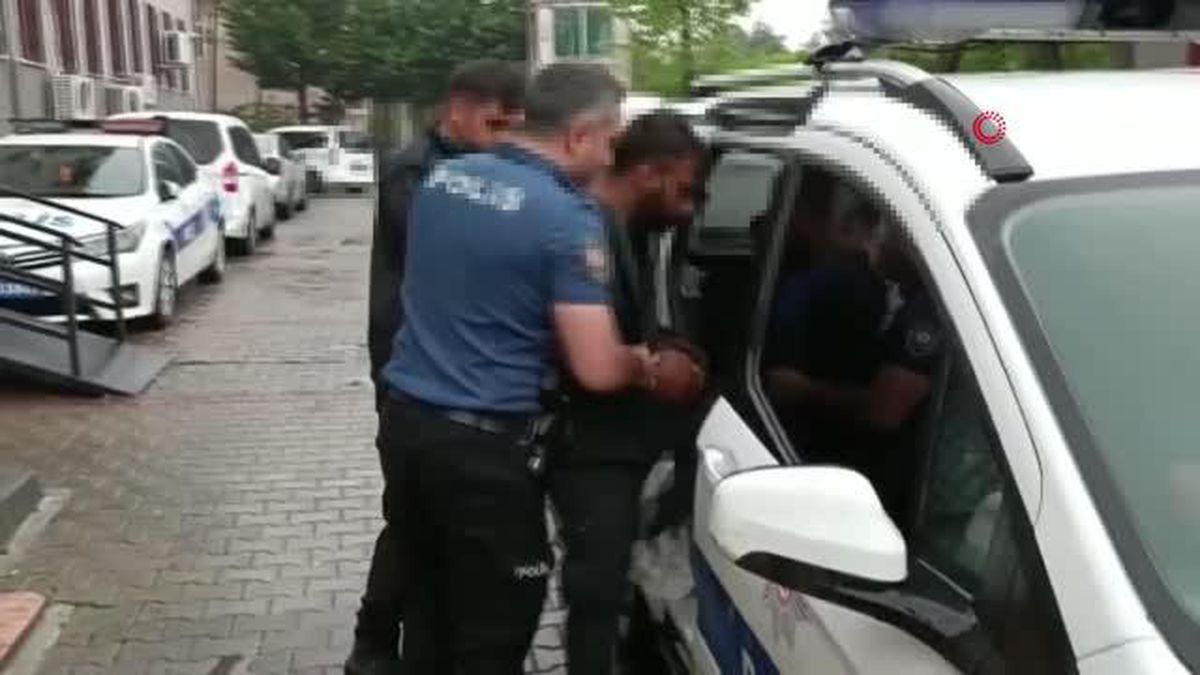 İstanbul'da bisikletle minibüsten matkap çalan hırsız yakalandı
