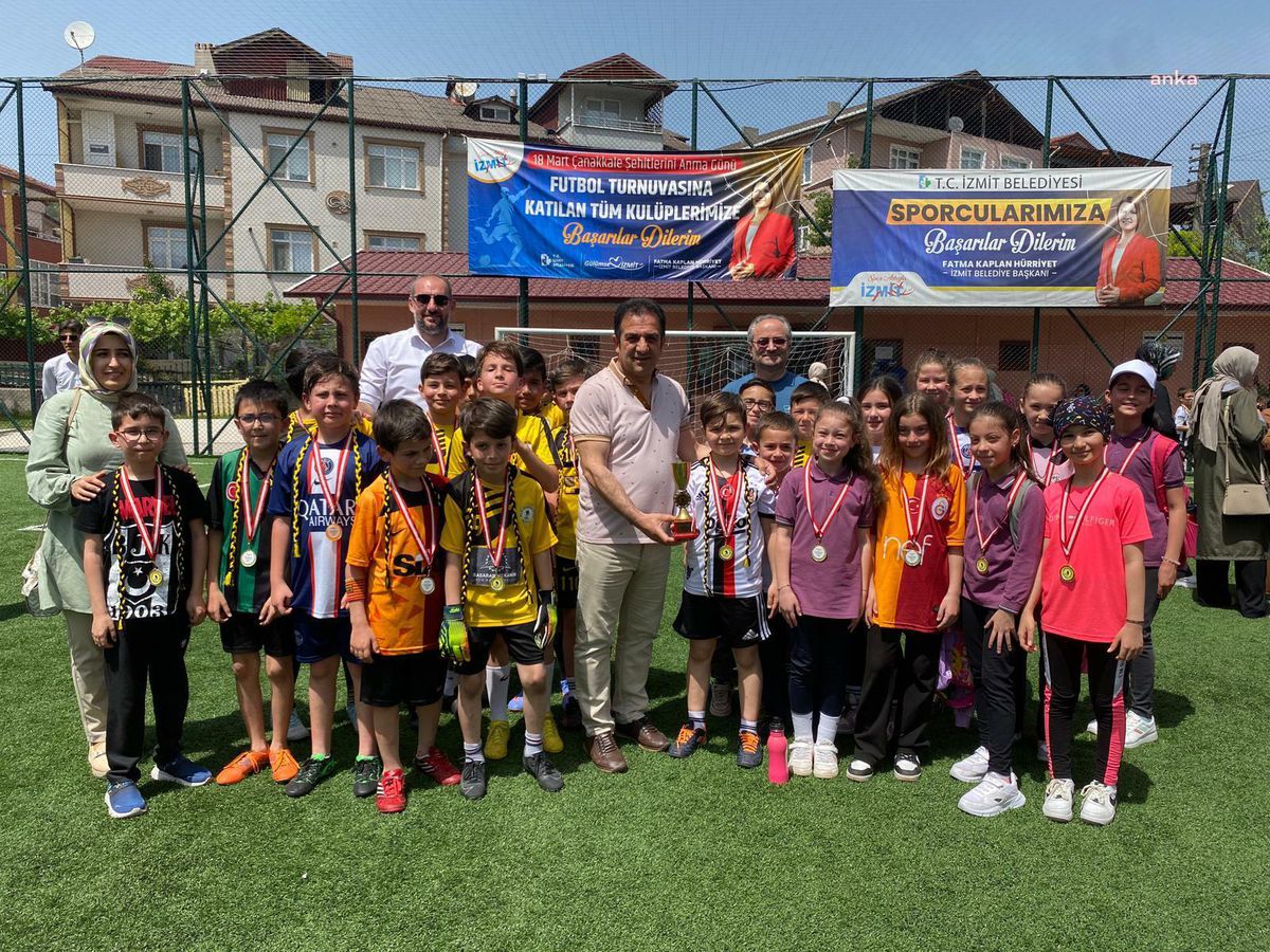 İzmit Belediyesi'nin Spor Tesisleri, Futbol Turnuvasına Ev Sahipliği Yaptı