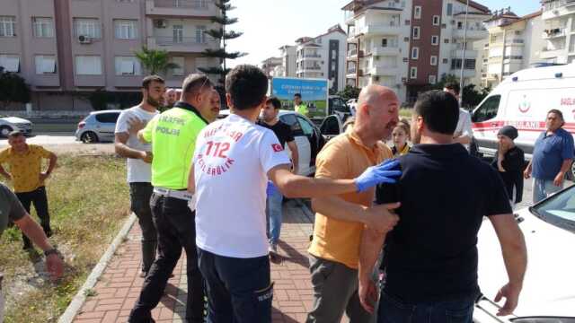 Almak istediği araçla test sürüşüne çıktı, 100 metre gitmeden kaza yaptı Almak istediği araçla test sürüşüne çıktı, 100 metre gitmeden kaza yaptı