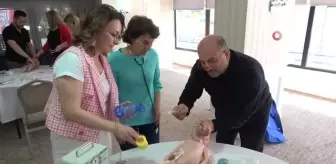 Samsun'da sağlık çalışanlarına yeni doğan bebeğin ilk dakikası eğitimi