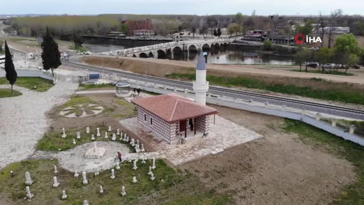 Fatih Sultan Mehmed'in Hocası Muhammed Bin Kutbüddin- İzniki hazretlerinin kabri türbe haline getirildi