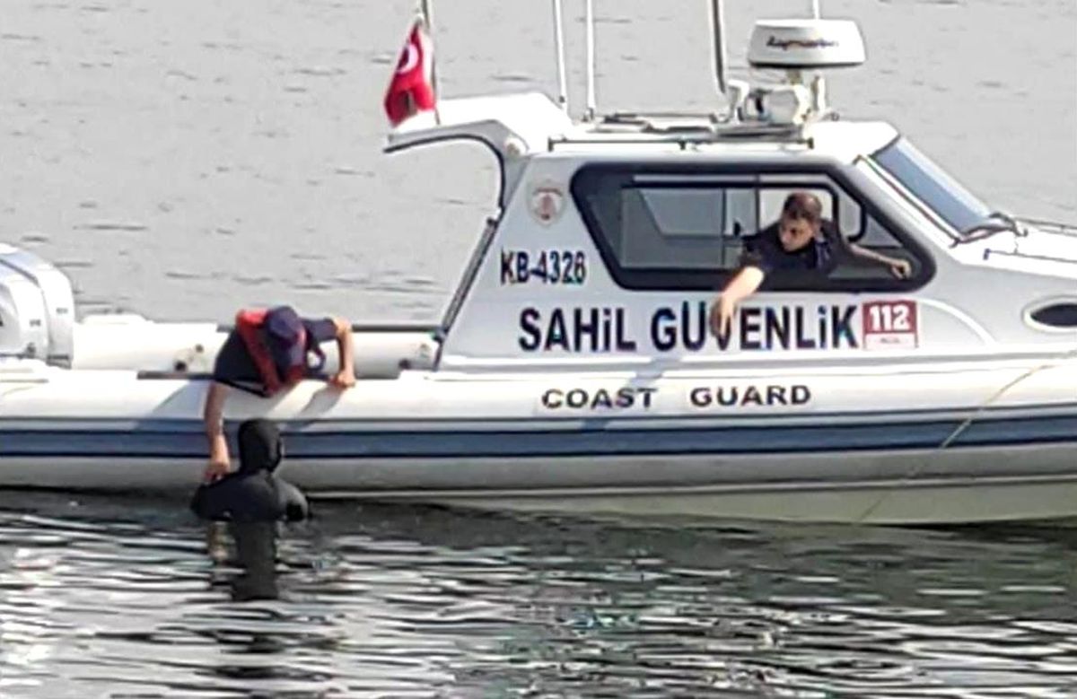 İzmir Körfezi'nde midye operasyonu