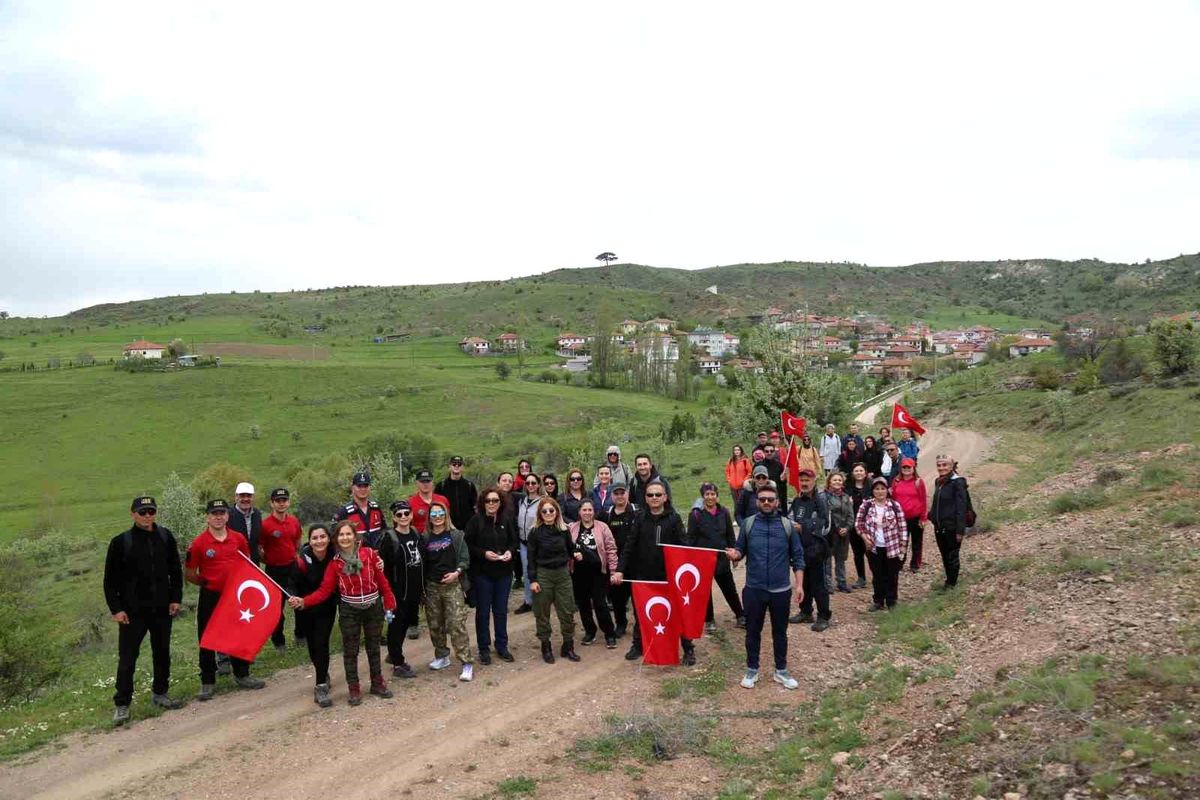 19 Mayıs'ta İstiklal Yolu'nda yürüdüler