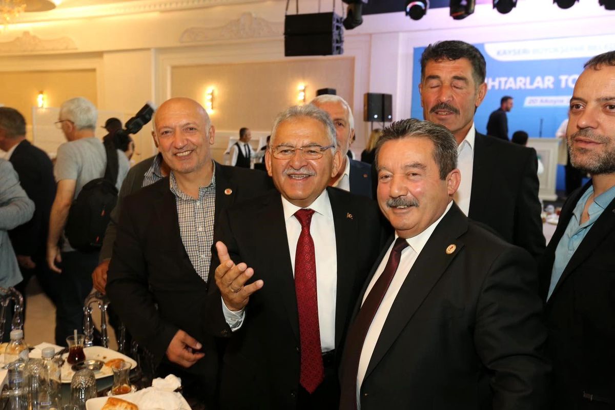 Milli Savunma Bakanı Hulusi Akar, Kayseri'deki Muhtarlar Toplantısı'na katıldı