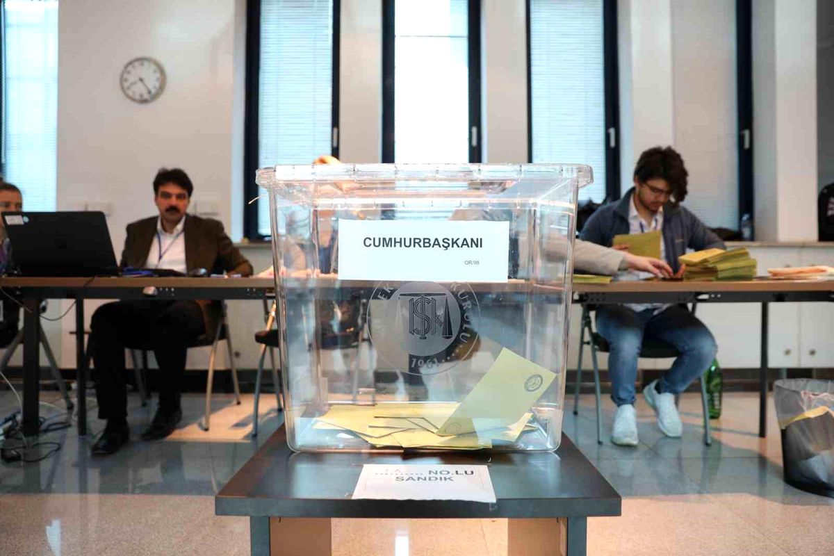 Bosna Hersek'teki Türk Seçmenler Cumhurbaşkanı Seçiminin 2. Turu İçin Sandık Başında