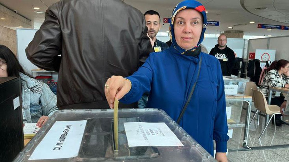 Cumhurbaşkanlığı 2. tur seçimi için yurt dışında oy kullanma işlemi başladı
