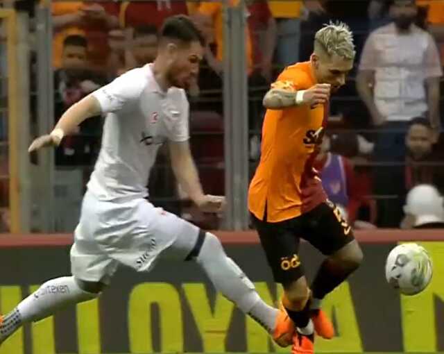 Galatasaray-Sivasspor maçındaki pozisyon için herkes aynı yorumu yapıyor