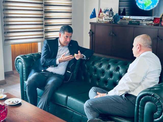 Gözlerin çevrildiği Sinan Oğan ve Ümit Özdağ cephesinde yüzler gülüyor