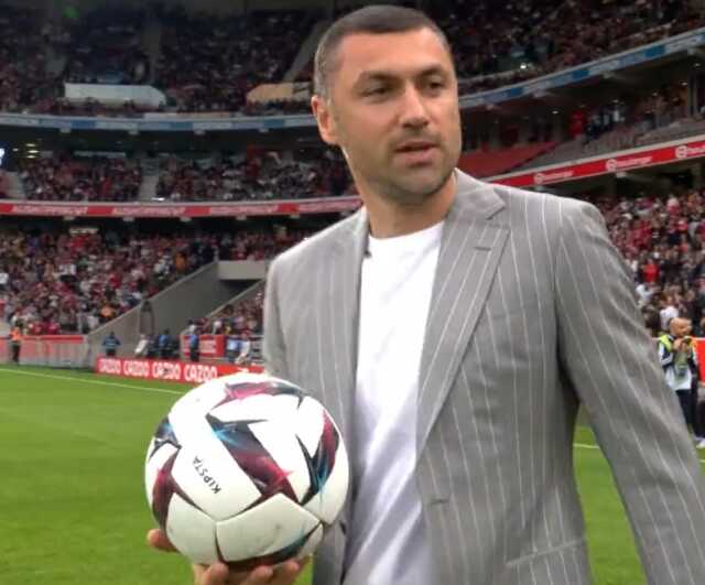 Gurur tablosu! Fransızlar, 'Kral' Burak Yılmaz'ı ayakta alkışladı