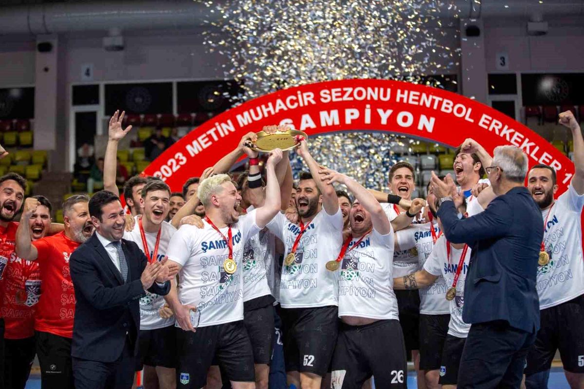 Hentbol Erkekler 1. Ligi'nde Bahçelievler Belediye Spor Şampiyon Oldu