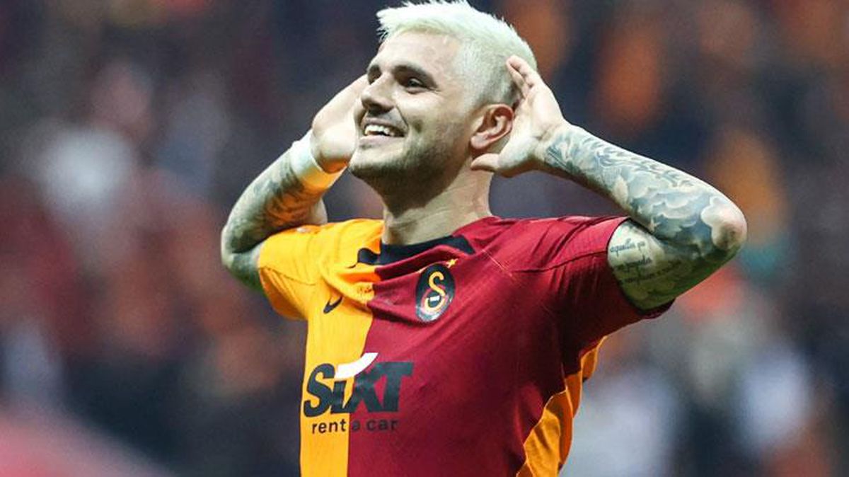 Mauro Icardi, kendisinin özel hazırlattığı Galatasaray formasını tanıttı: Hayatım boyunca göğsümde taşıyacağım