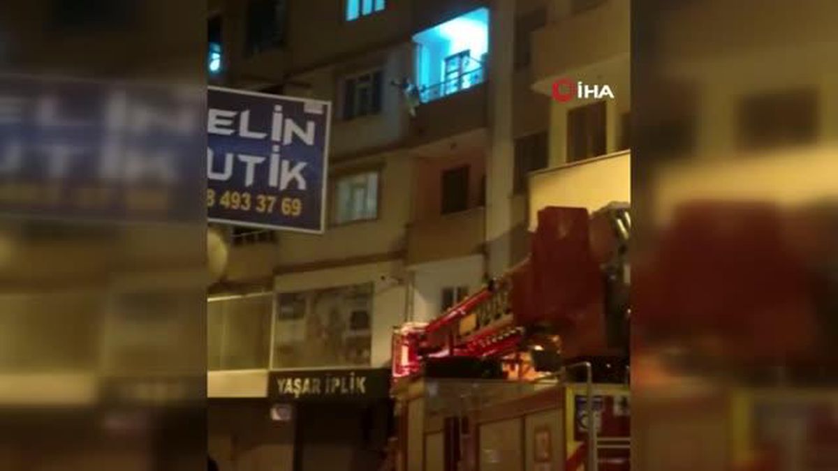 Sarhoş olan adam, balkona çıkarak intihar edeceğim dedi