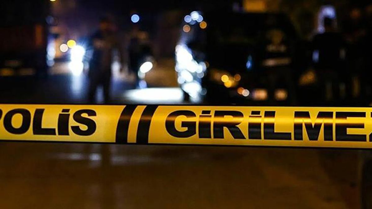 Adana'da sulama kanalına düşen otomobilden 3 erkek cesedi çıktı