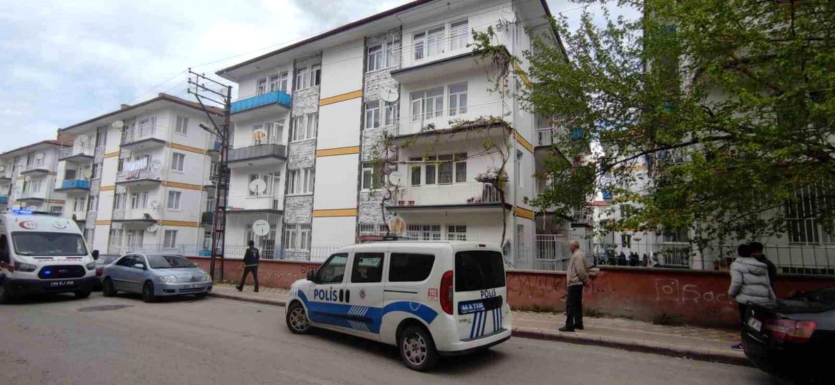 Aynı daireyi 5 kişiye kiraya veren şahıs tutuklandı