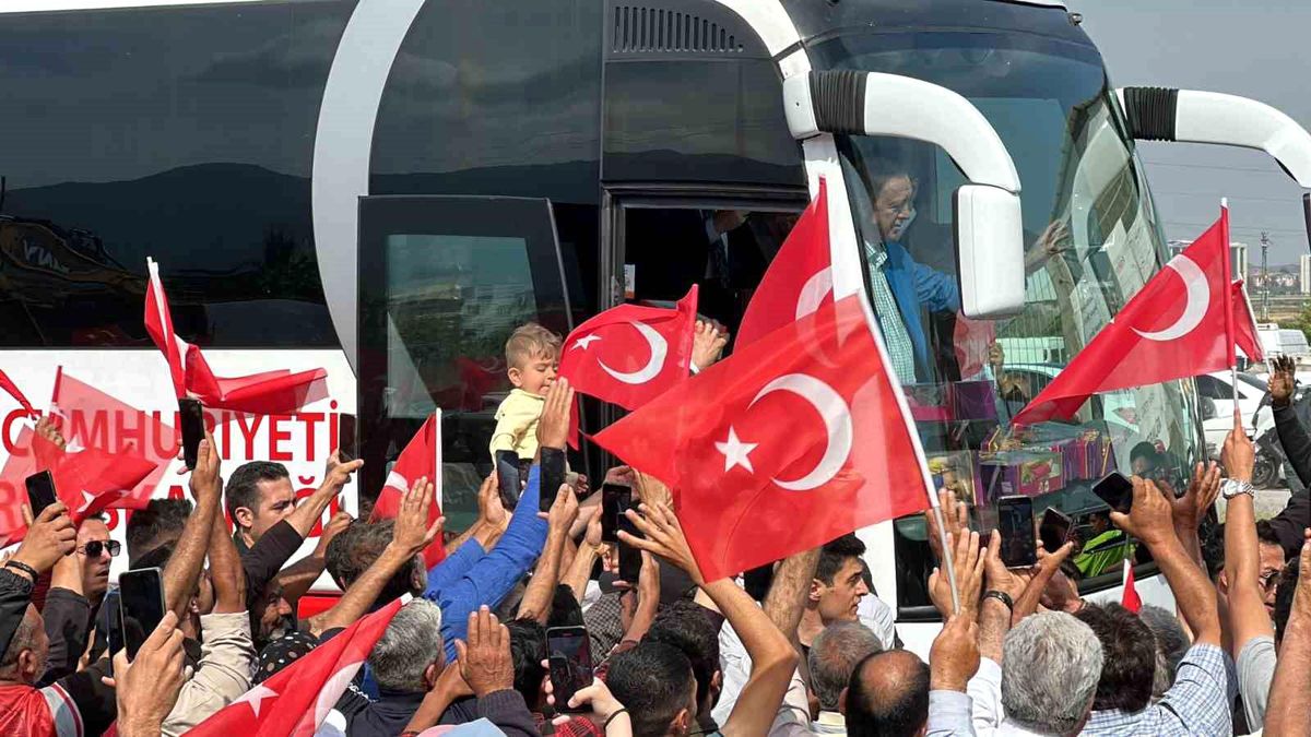 Cumhurbaşkanı Erdoğan'a Hatay'da sevgi seli