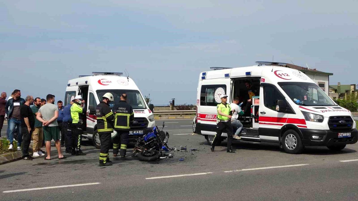 Ordu'da motosiklet ile otomobil çarpıştı: 2 yaralı