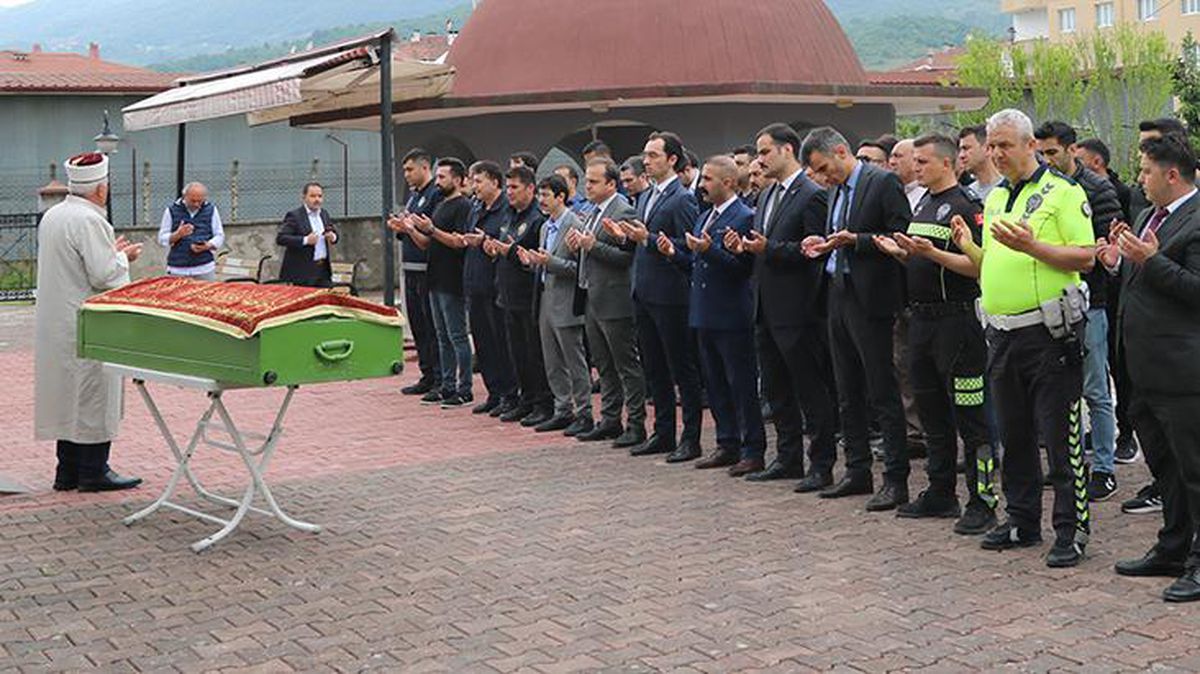 Cinsel istismar sonucu yaşamını yitiren 2 yaşındaki bebeğin cenazesine ailesinden veya akrabalarından katılan olmadı
