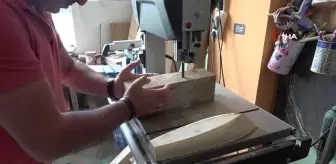 Hobi olarak başladığı ahşap sanatı gelir kapısı oldu