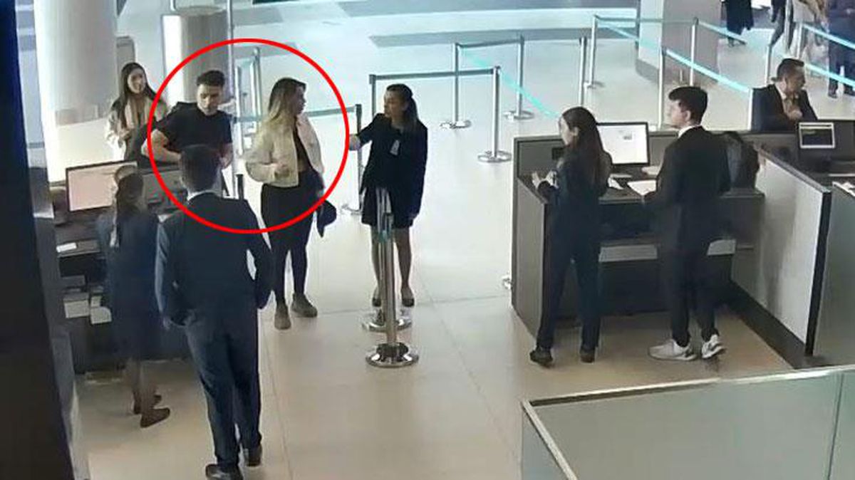 İranlı şarkıcı Sıamak Shabdel Borhan, sahte pasaportla Almanya'ya kaçarken yakalandı