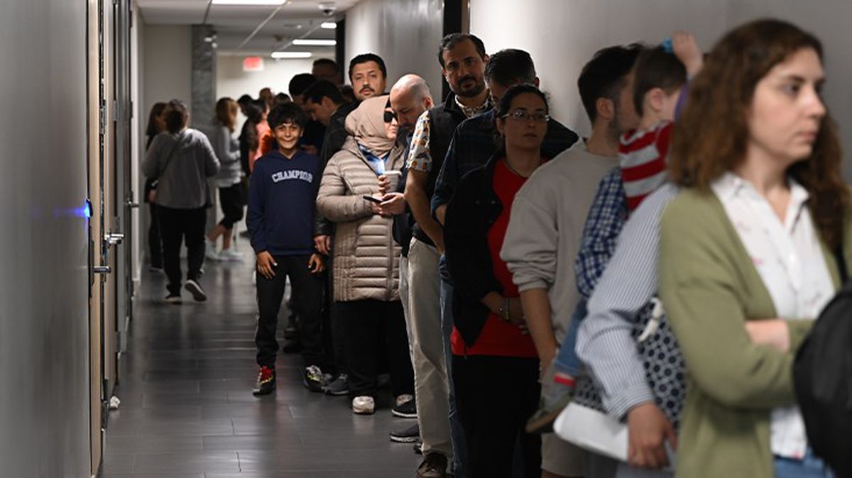 Yurt dışında 2. tur seçimine katılım rekor kırdı! 1,7 milyon kişi oy kullandı