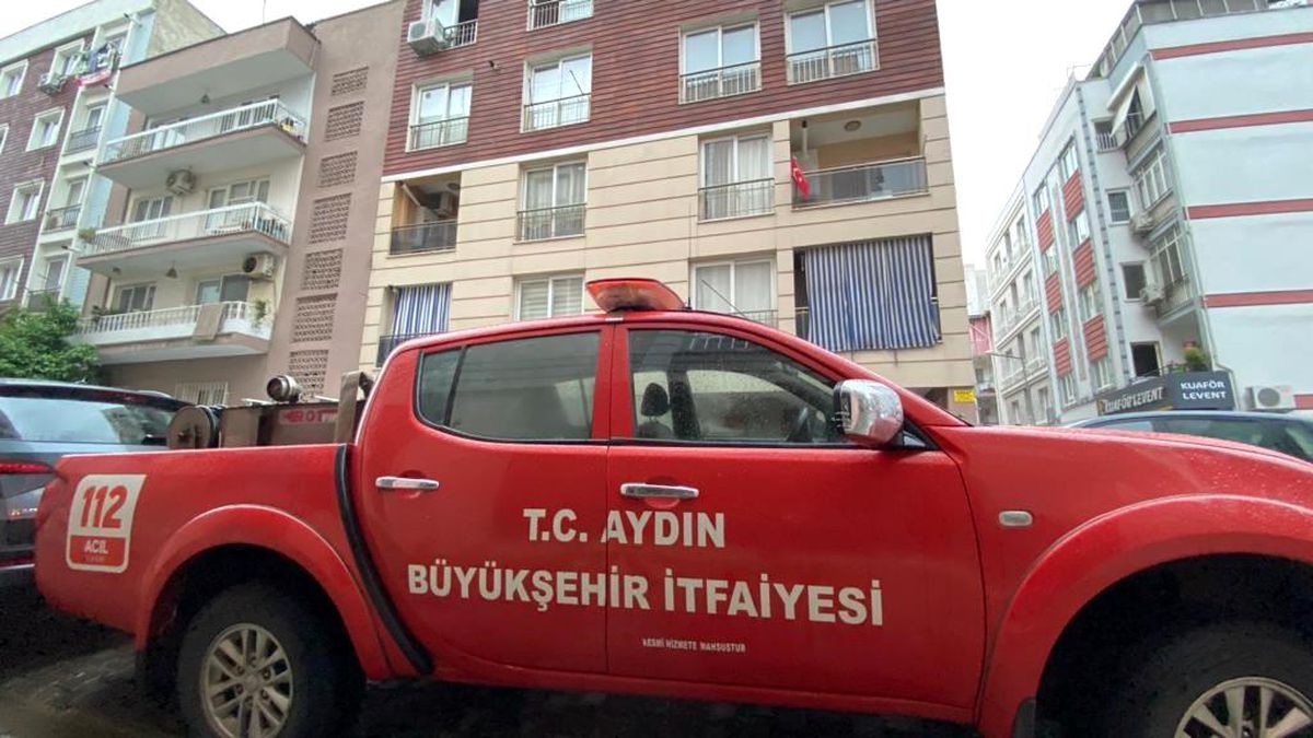 Kısa devre yapan buzdolabı yangına neden oldu