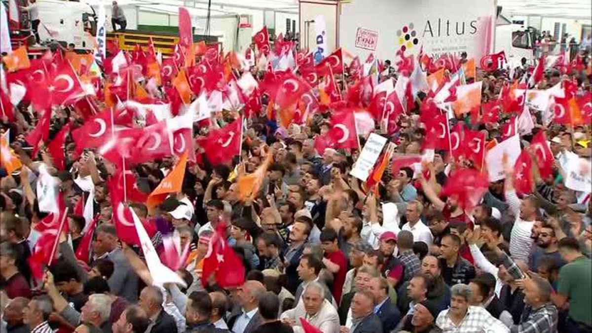 MHP Lideri Devlet Bahçeli: 'Birbirleriyle yarış yapayım derken Türkiye'yi bataklığa sürüklüyorlar'