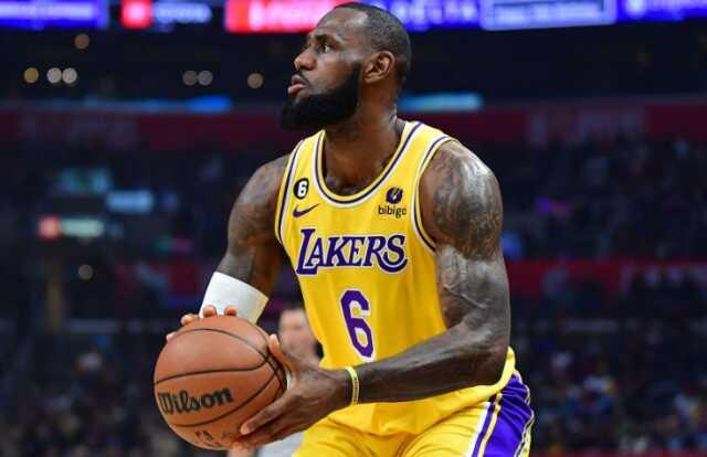 NBA'de bir devir sona mı eriyor! LeBron James'ten basın toplantısında hayranlarını tedirgin eden sözler