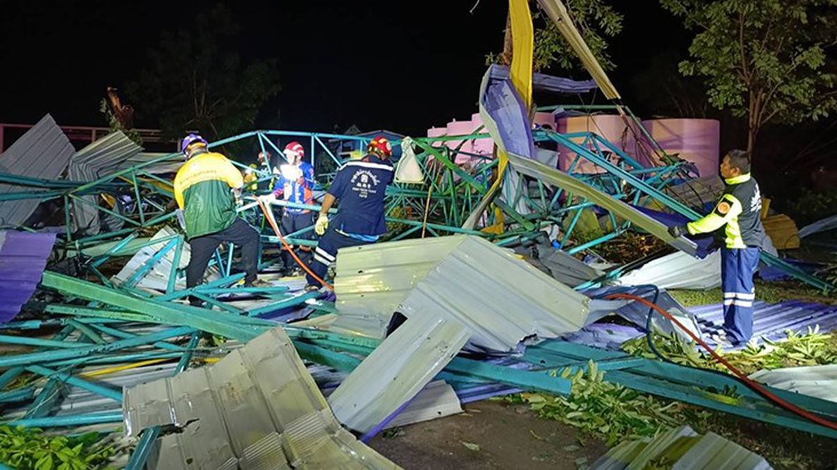 Tayland'da okul bahçesinin çatısı çöktü: 7 ölü