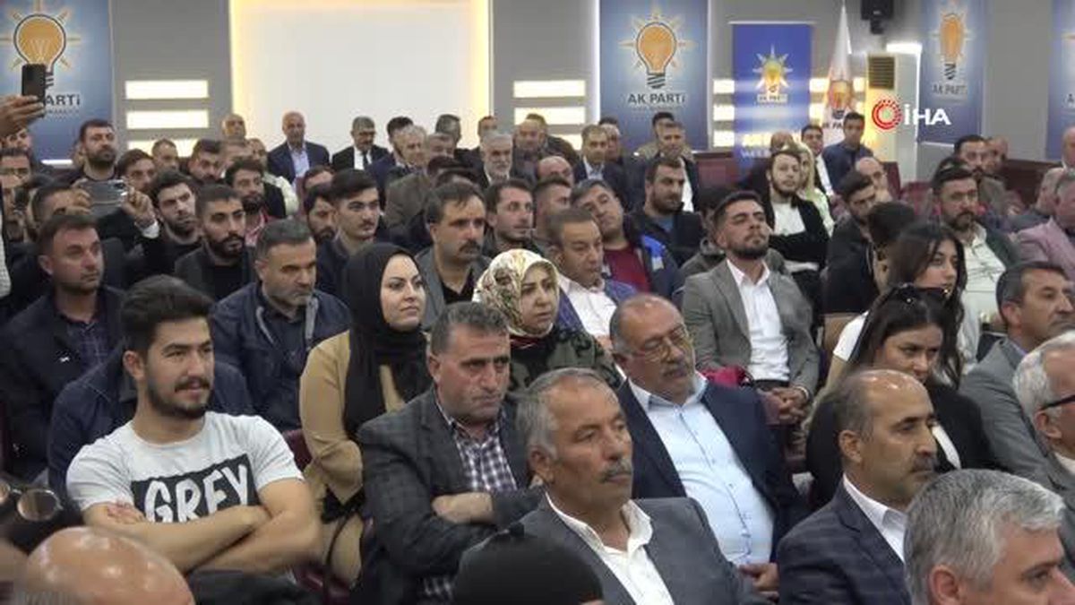 AK Parti'ye geçen DEVA Partisi Van İl Başkanı Erdinç Peker: 'Millet İttifakı bizleri hayal kırıklığına uğrattı'