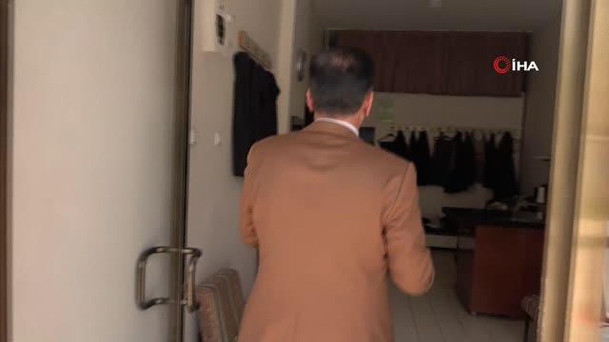 Avukat Dinç, sokak sokak gezerek Cumhurbaşkanı Erdoğan'a destek topluyor
