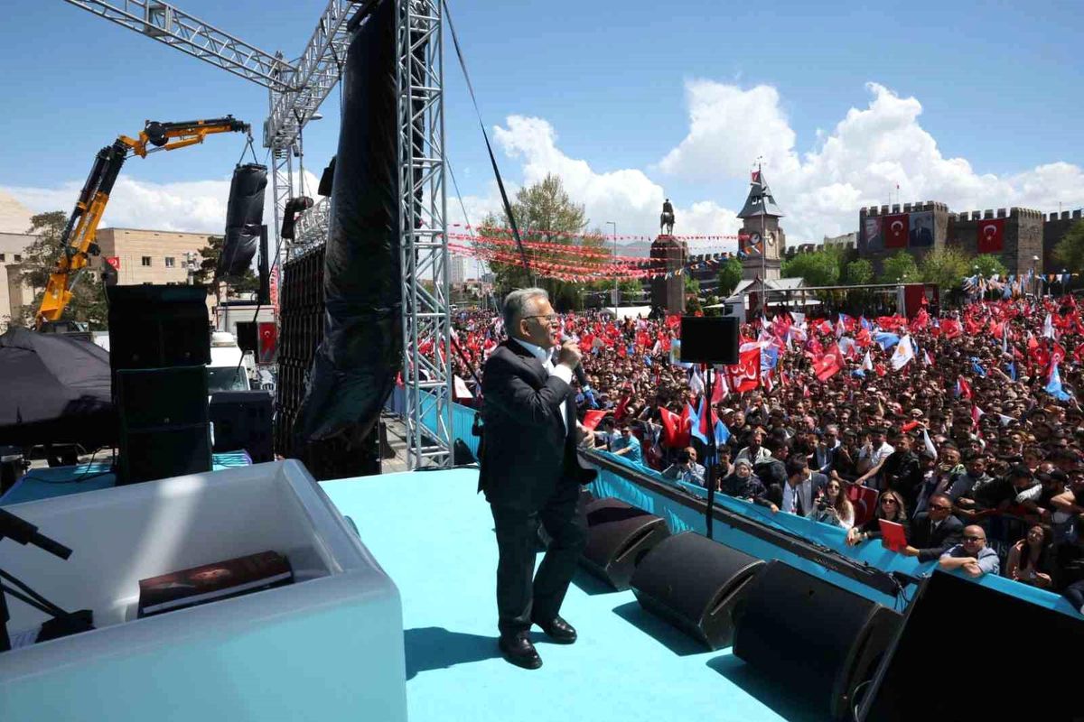 Büyükkılıç: 'Kayserimiz sağduyu ve ferasetiyle yine sandığa gidecek'