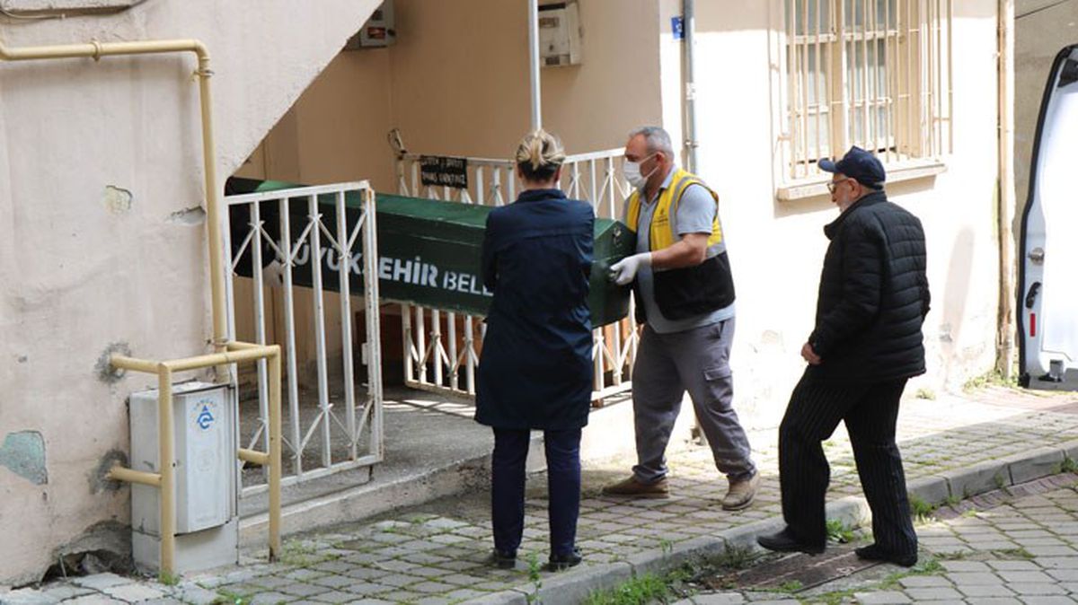Görme problemi yaşayan yaşlı adam pencereden düşerek hayatını kaybetti
