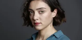 Merve Dizdar'dan, Cannes'da giydiği kıyafete gelen eleştirilere yanıt: Beni böyle seveceksiniz
