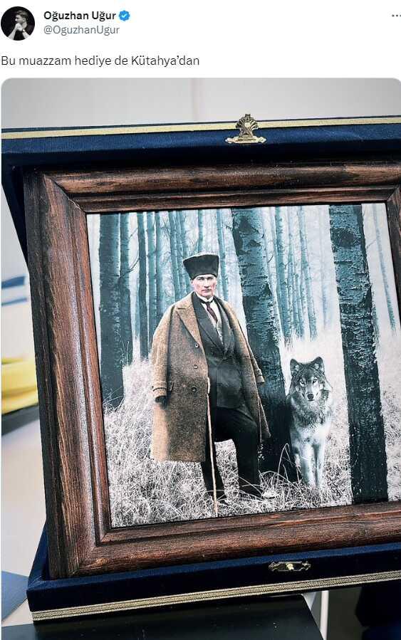 Mustafa Kemal Atatürk'ün kurt ile fotoğrafının gerçek olduğu iddiası Mustafa Kemal Atatürk'ün kurt ile fotoğrafının gerçek olduğu iddiası
