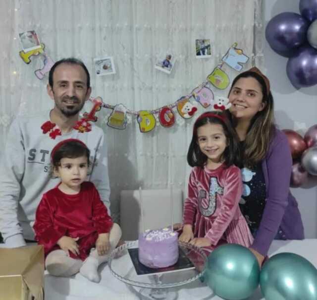 Sağlıkçı anne baba ve 2 kızları, trafik kazasına hayatını kaybetti