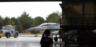 Türkiye'nin uçan güçleri jet uçaklarının bakımı Eskişehir'de yapılıyor