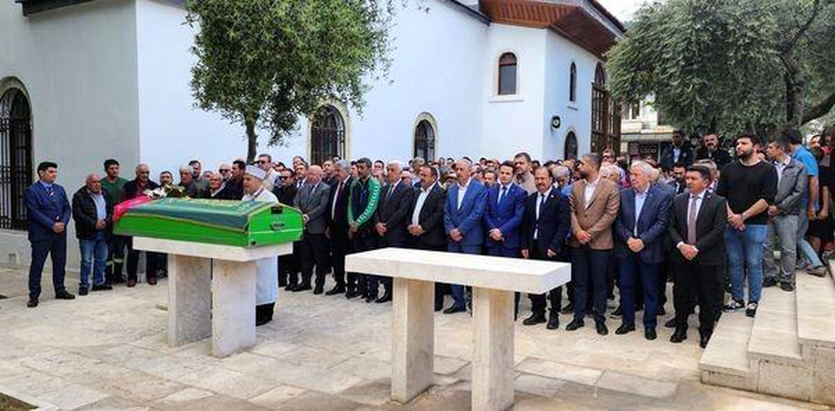 Ortaokul öğrencisi Hazal son yolculuğuna uğurlandı