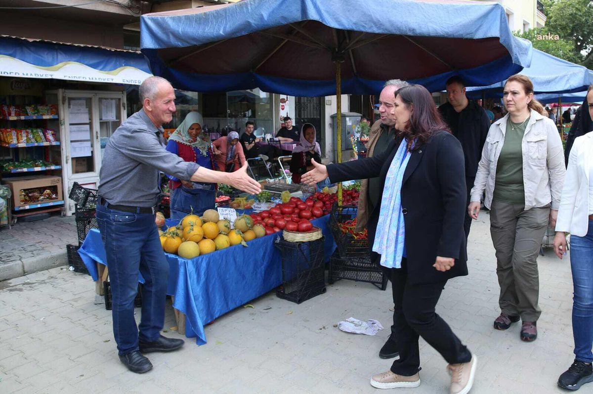 Aydın Büyükşehir Belediye Başkanı Germencik Pazarı'nda Vatandaşlarla Buluştu