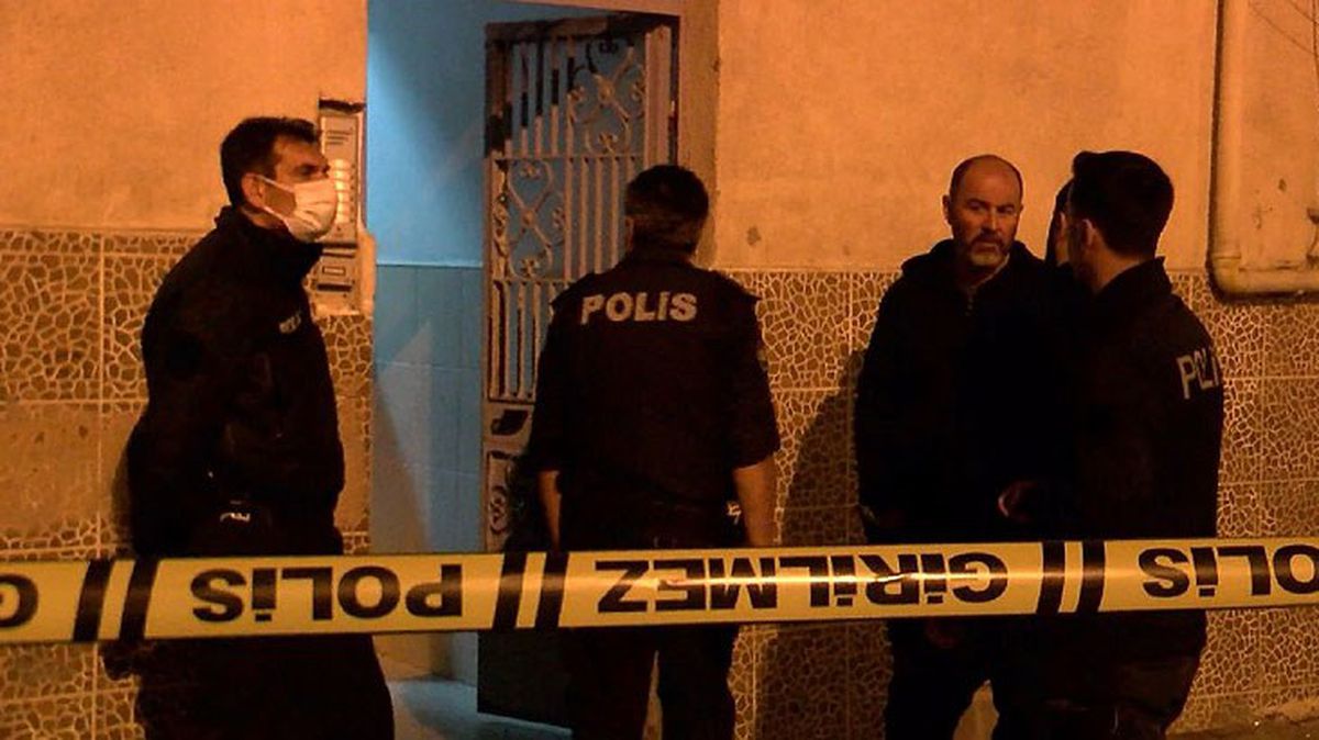 İstanbul'da domuz bağlı cinayet! Evdeki yangını söndürmeye giden ekipler cansız bedenini buldu