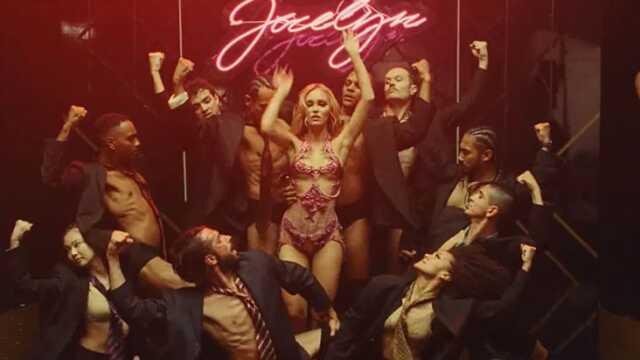 Johnny Depp'in kızı, oynayacağı dizideki müstehcen sahneleri savundu: Gerçekliği destekliyor Johnny Depp'in kızı, oynayacağı dizideki müstehcen sahneleri savundu: Gerçekliği destekliyor