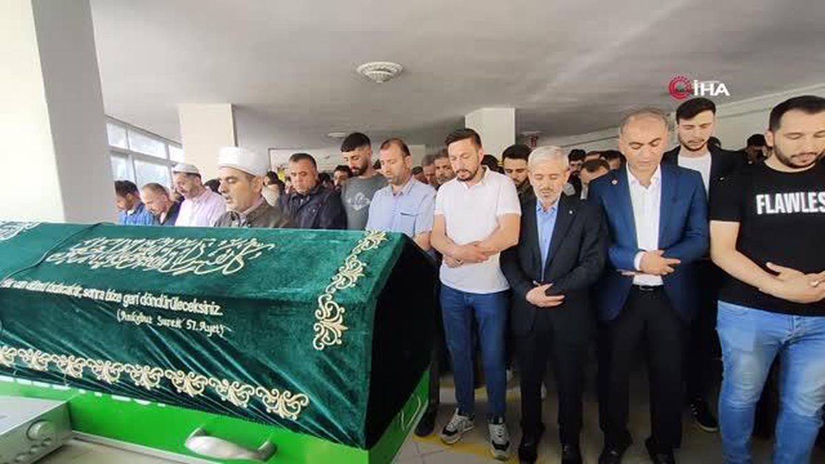 Kazada hayatını kaybeden motokurye son yolculuğuna uğurlandı