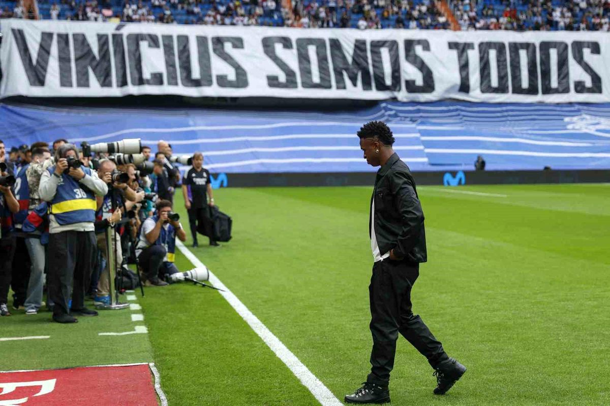 Real Madrid Takımı, Vinicius Jr.'a Destek Verdi