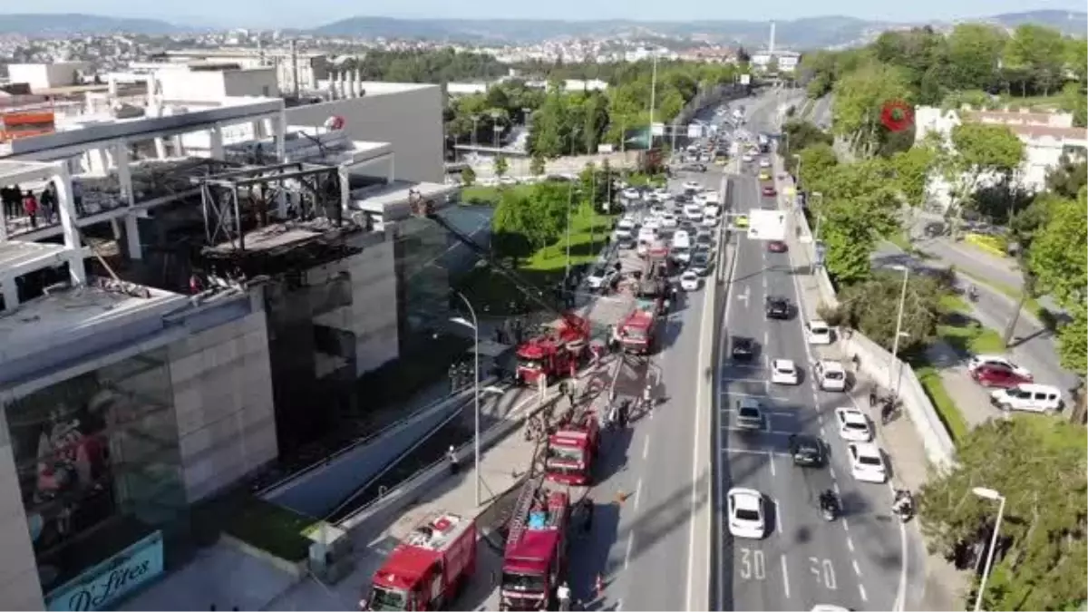 İstinyePark'ta Yangın Çıktı