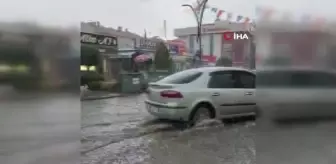 Ankara'nın batı ilçelerinde sağanak yağış etkili oluyor