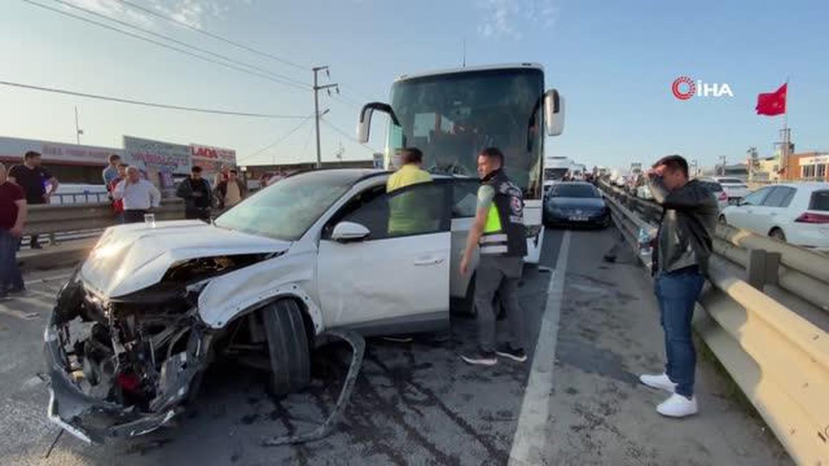 Kocaeli'de 8 aracın karıştığı zincirleme kaza: 2 yaralı