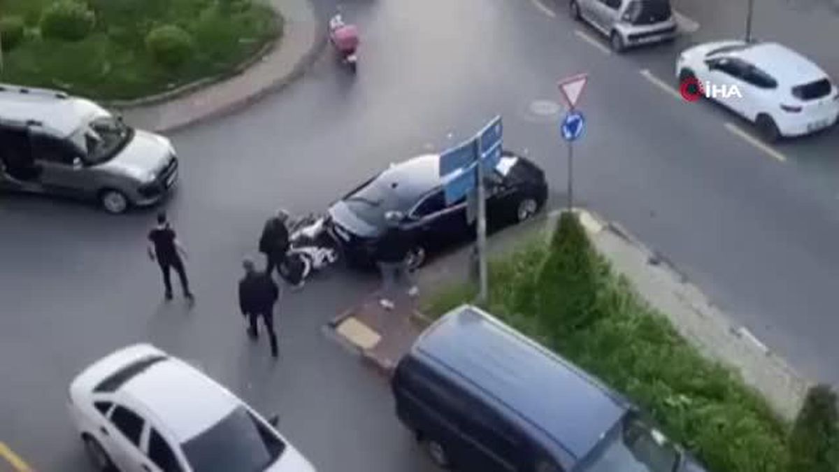 Kağıthane'de motosikletlilerin yol kavgasında ortalık birbirine girdi
